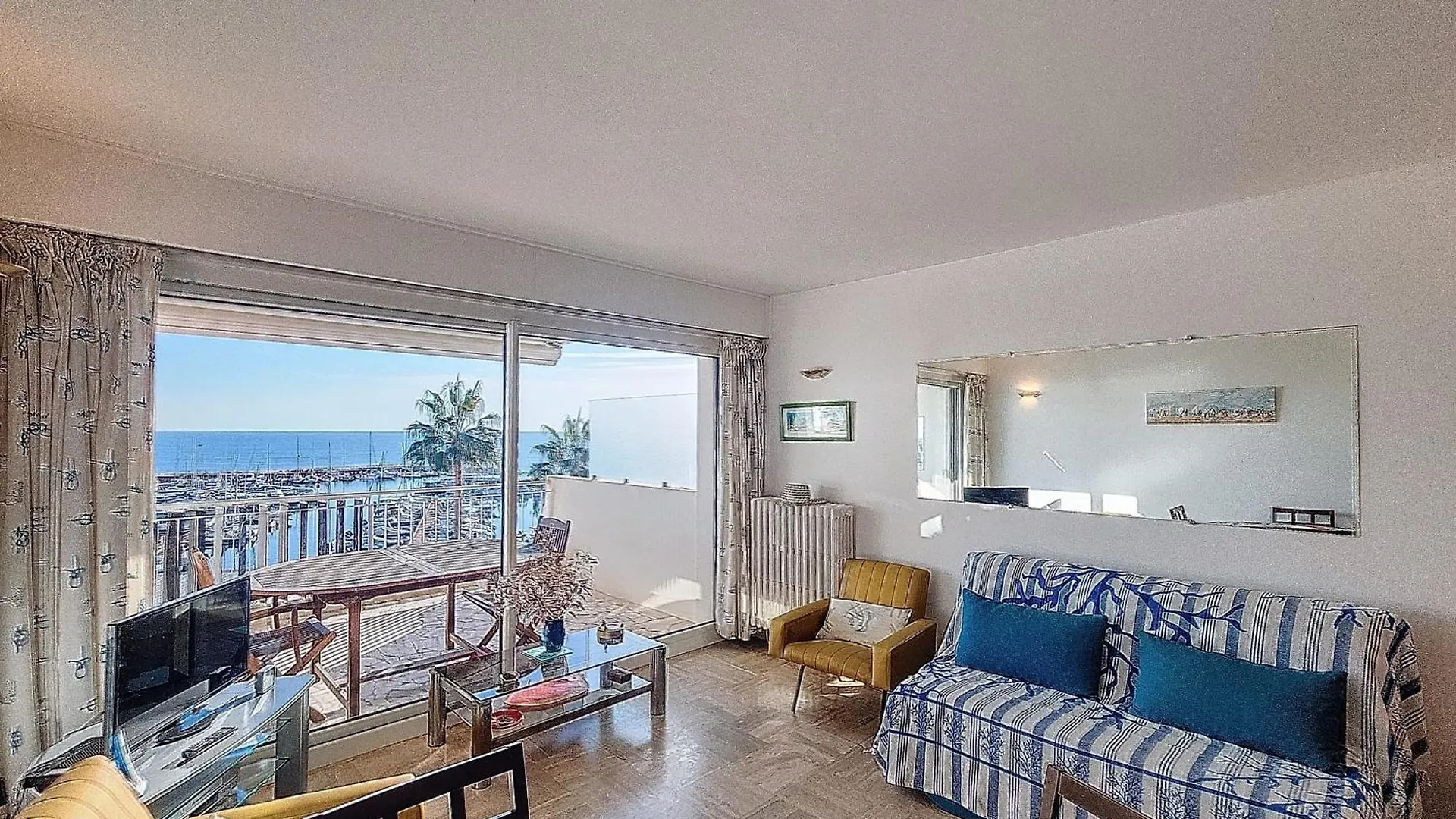 Henri Camille Real Estate- Le Cap - 2 Bedrooms Apt Sea View Cannes 0*,