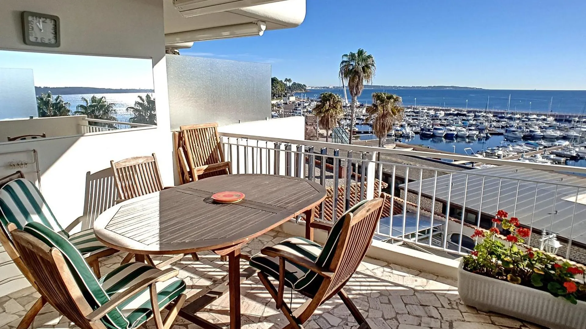 Henri Camille Real Estate- Le Cap - 2 Bedrooms Apt Sea View Cannes