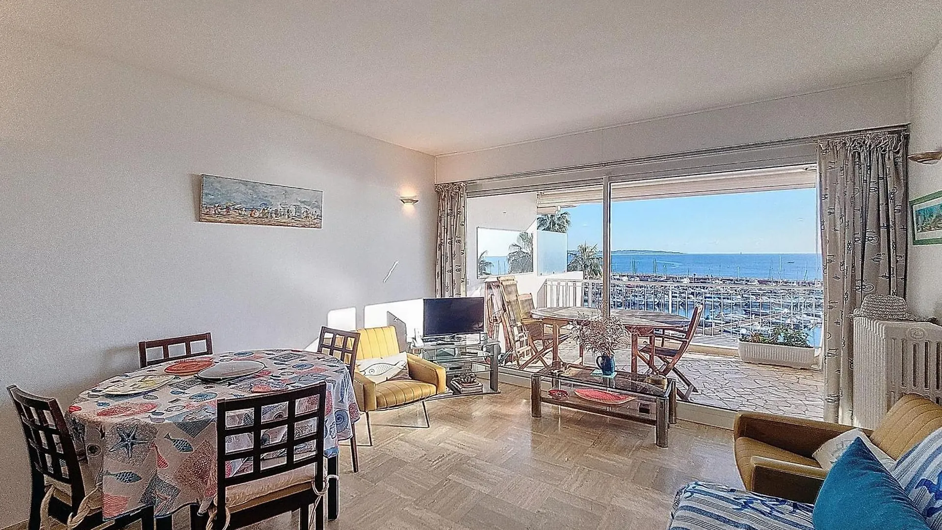 Holiday home Henri Camille Real Estate- Le Cap - 2 Bedrooms Apt Sea View Cannes France